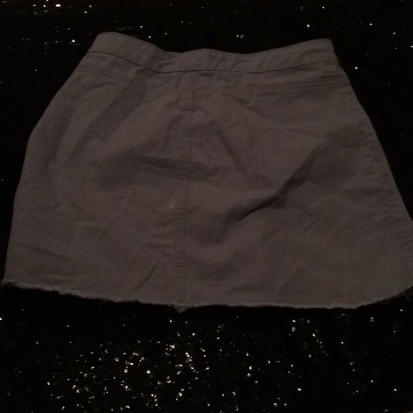 Button down skirts - Picture 2 of 2